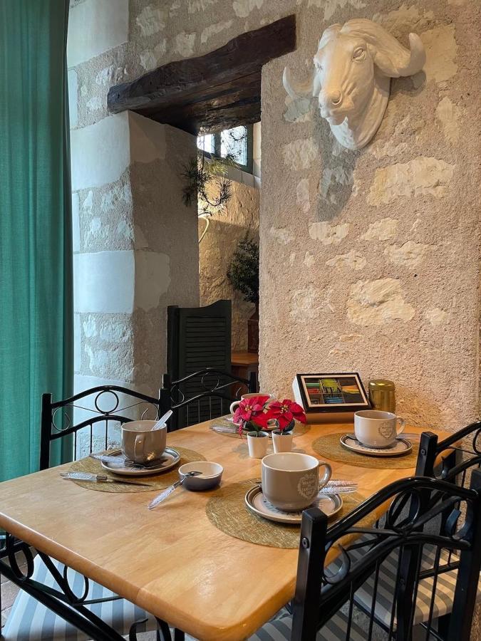 Le Relais, La Dormance, Le Bois Dormant Hotell Châteauvieux Exteriör bild