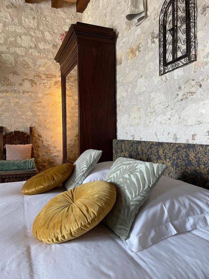 Le Relais, La Dormance, Le Bois Dormant Hotell Châteauvieux Exteriör bild