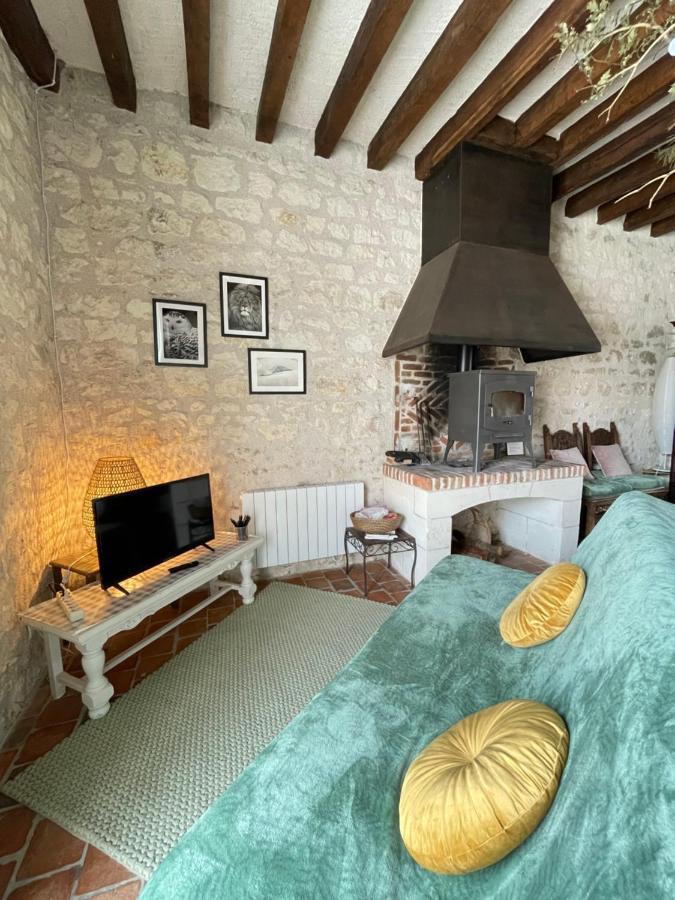 Le Relais, La Dormance, Le Bois Dormant Hotell Châteauvieux Exteriör bild