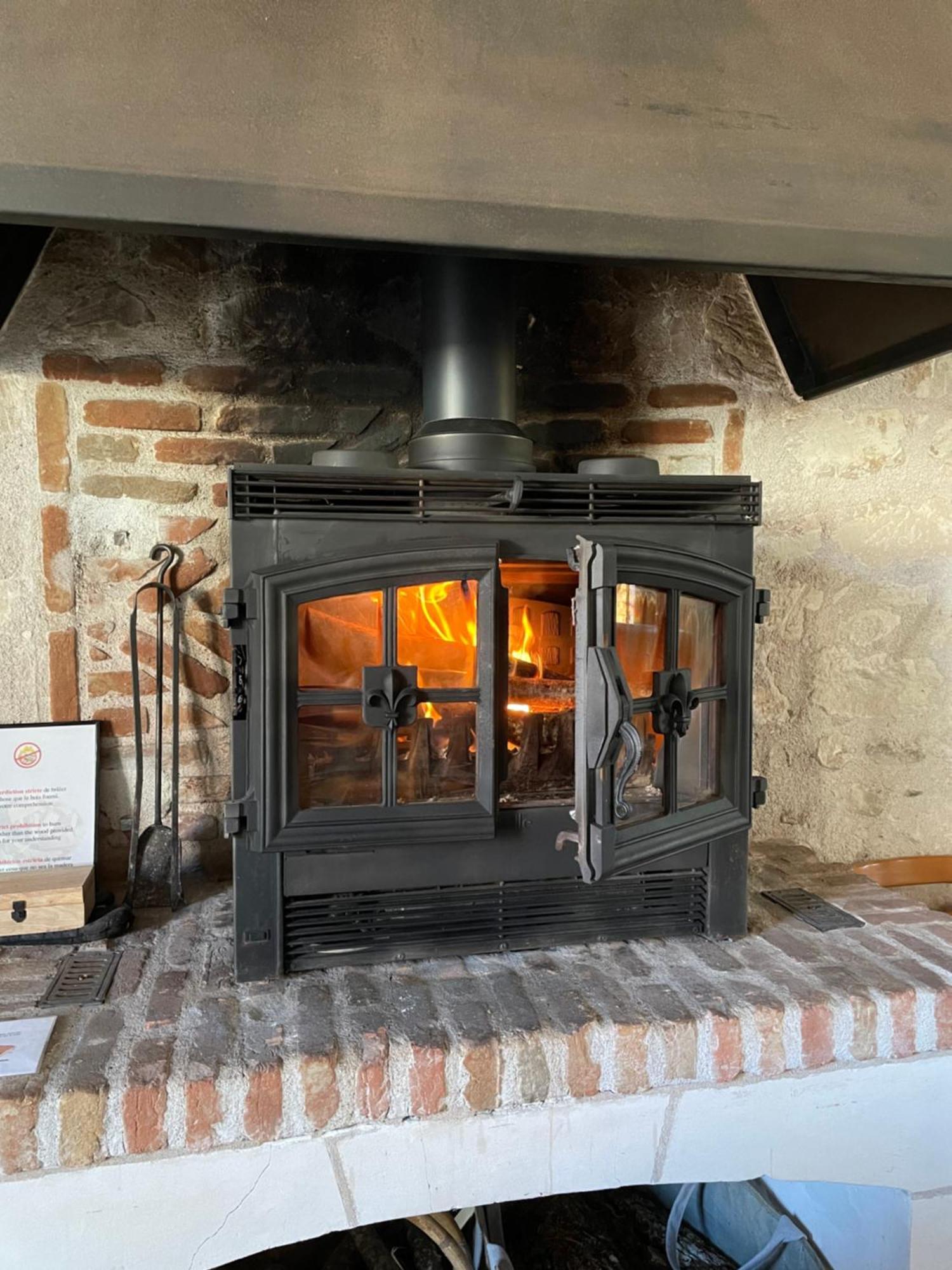 Le Relais, La Dormance, Le Bois Dormant Hotell Châteauvieux Exteriör bild