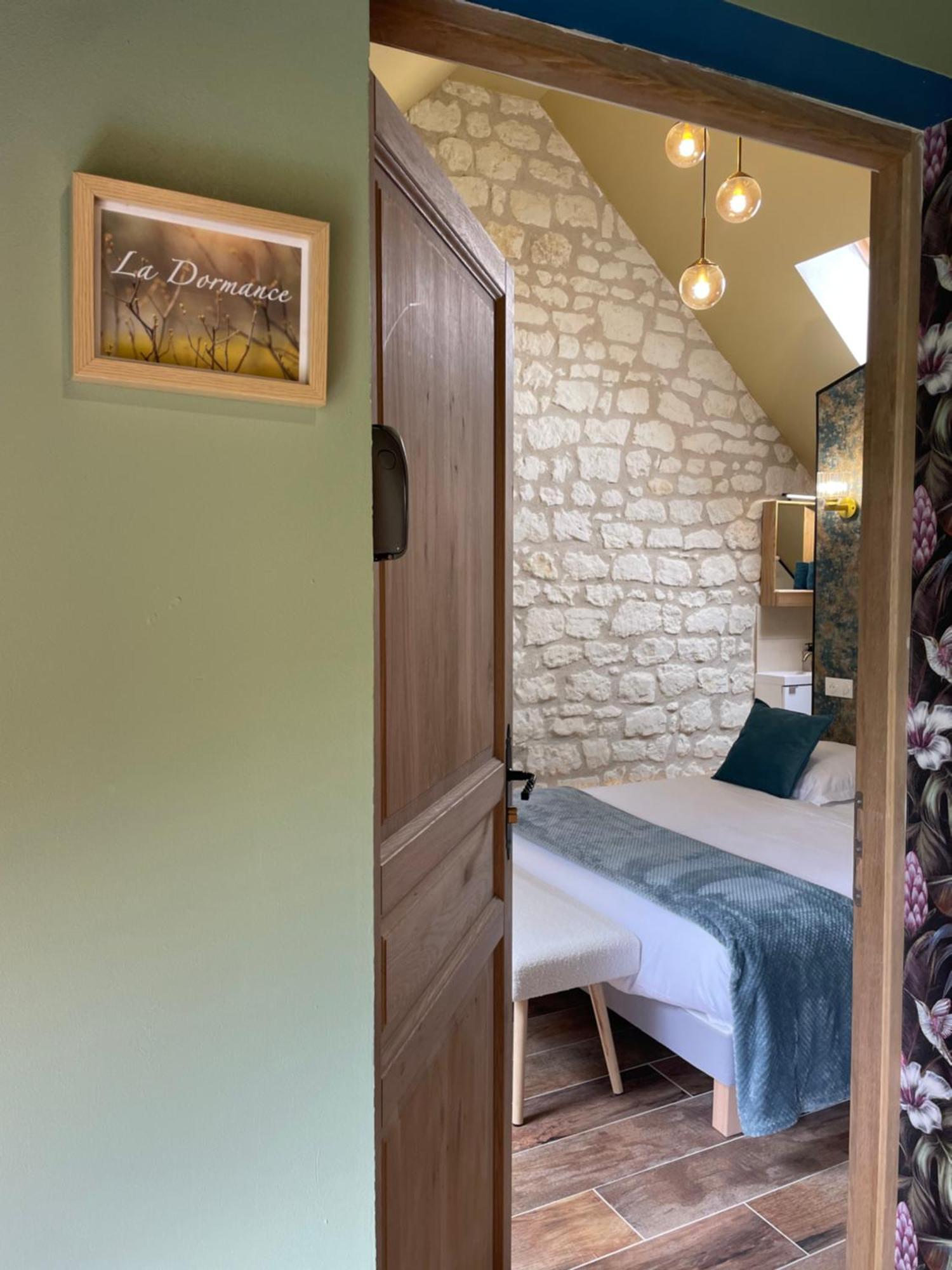 Le Relais, La Dormance, Le Bois Dormant Hotell Châteauvieux Exteriör bild