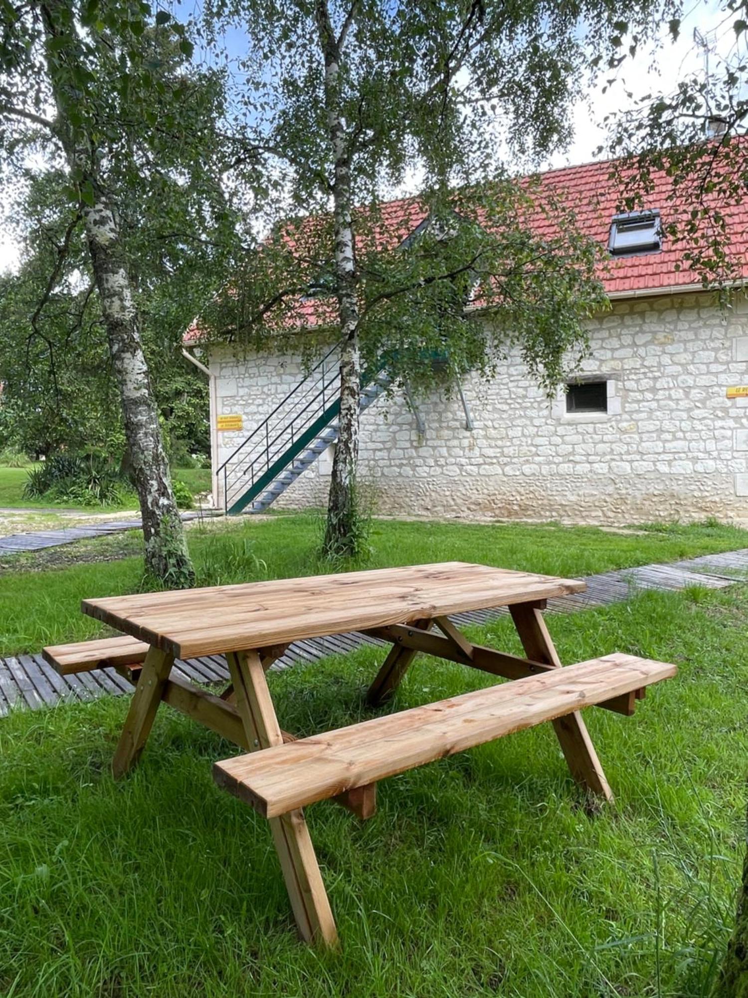 Le Relais, La Dormance, Le Bois Dormant Hotell Châteauvieux Exteriör bild
