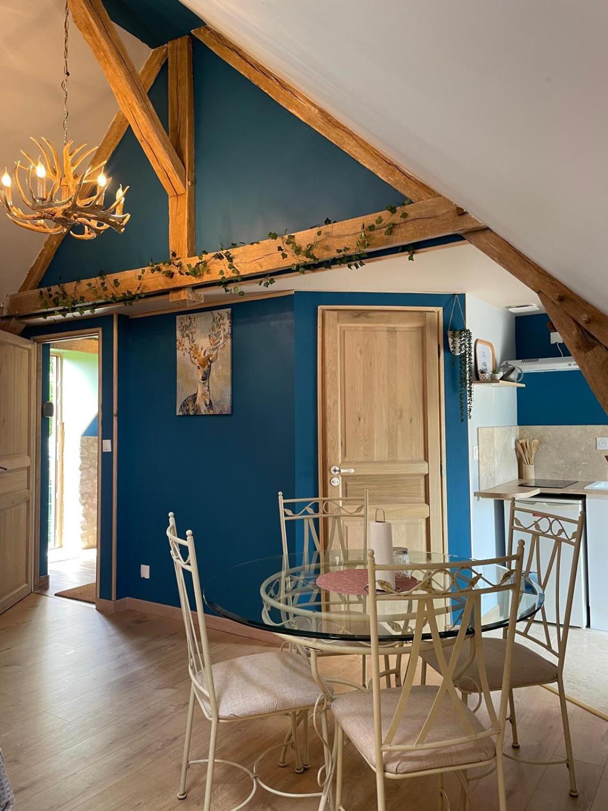 Le Relais, La Dormance, Le Bois Dormant Hotell Châteauvieux Exteriör bild