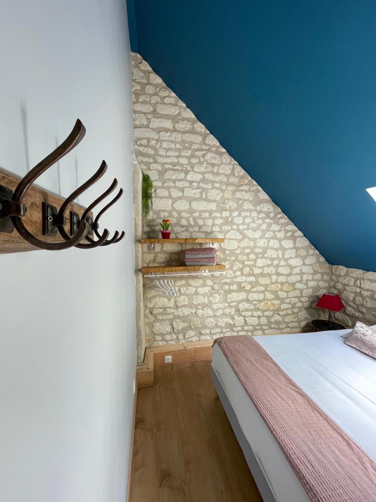 Le Relais, La Dormance, Le Bois Dormant Hotell Châteauvieux Exteriör bild