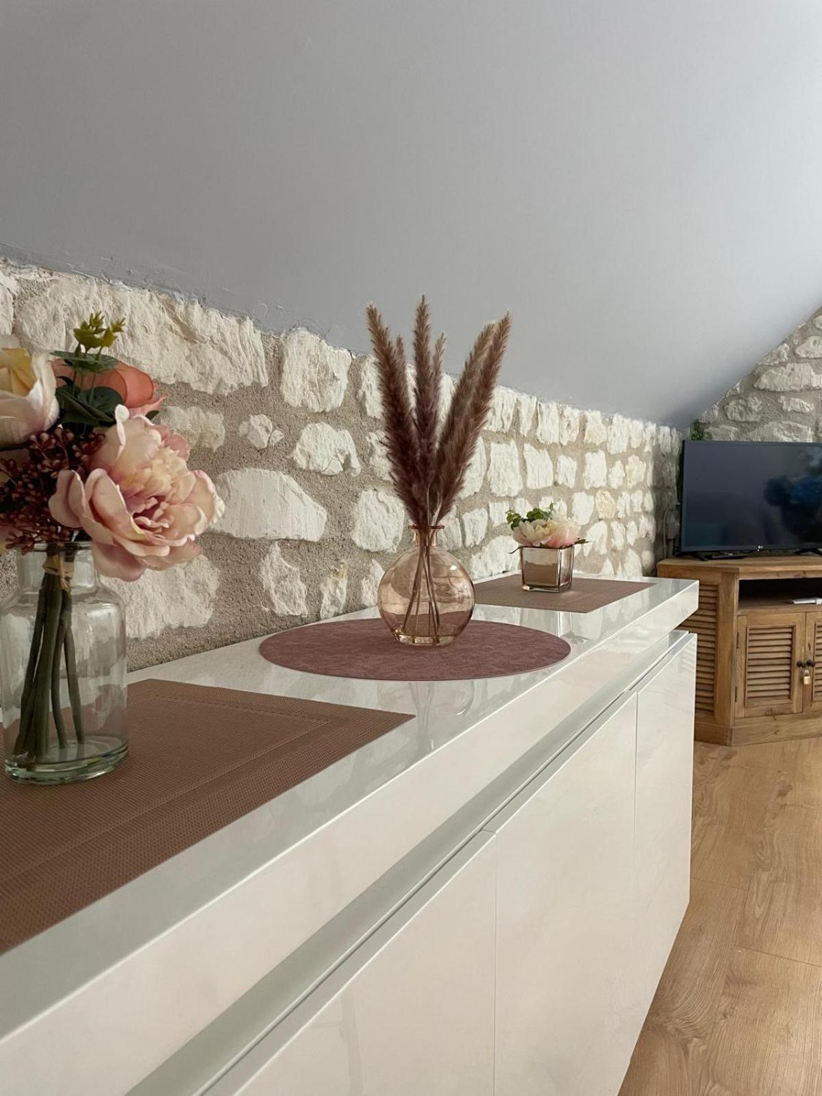 Le Relais, La Dormance, Le Bois Dormant Hotell Châteauvieux Exteriör bild