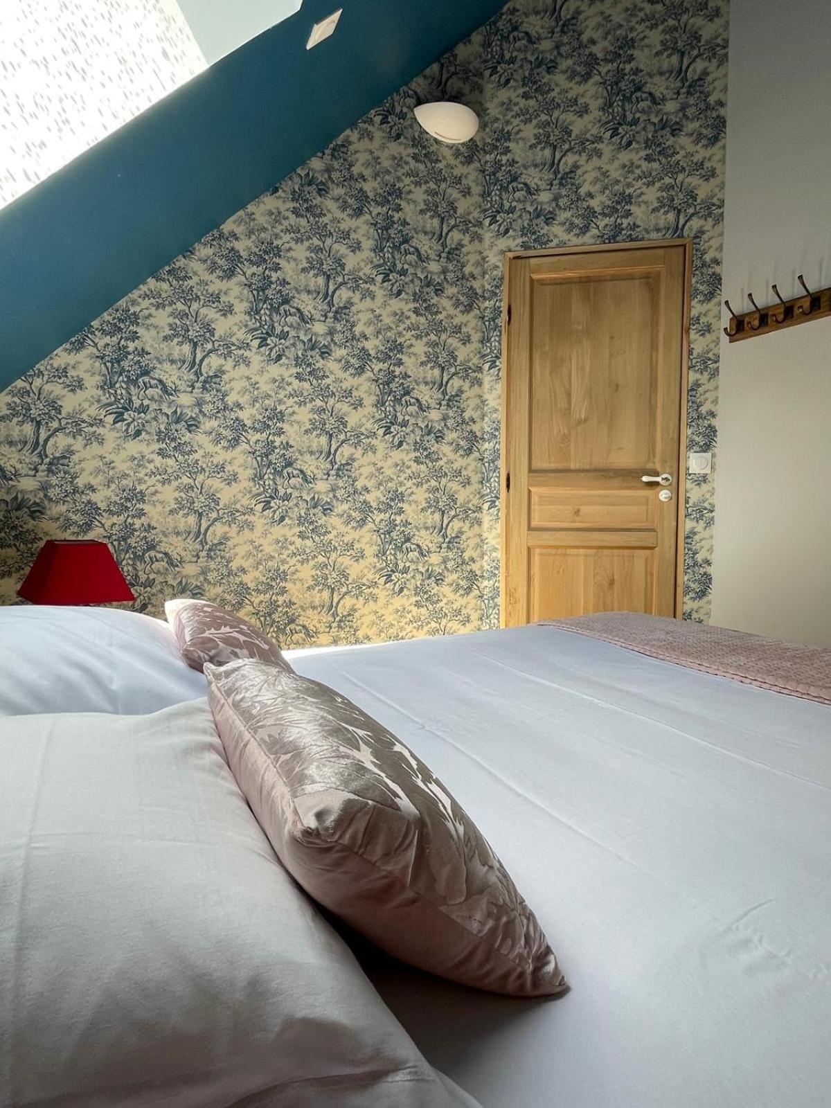Le Relais, La Dormance, Le Bois Dormant Hotell Châteauvieux Exteriör bild