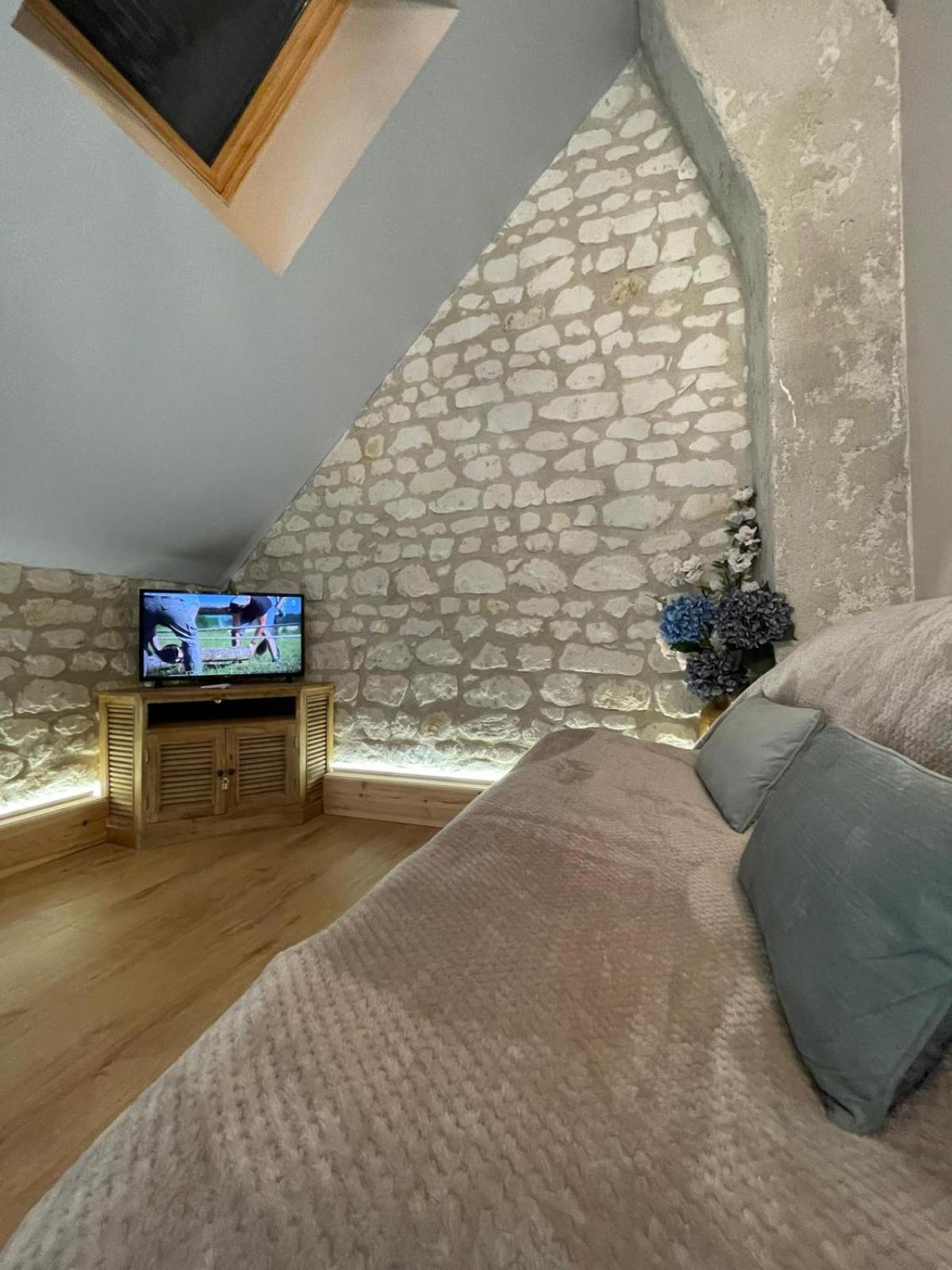 Le Relais, La Dormance, Le Bois Dormant Hotell Châteauvieux Exteriör bild